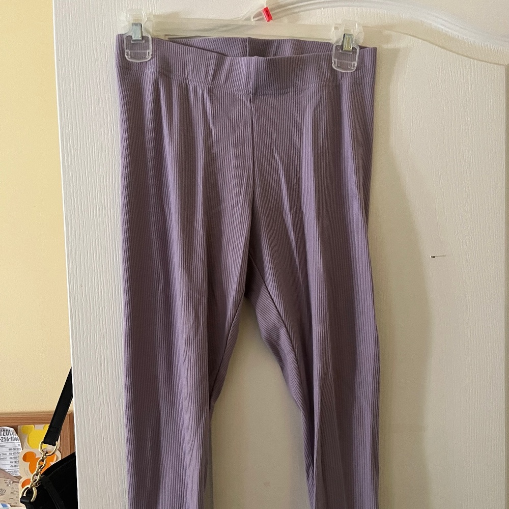Old Navy light purple ribbed legging, Size small